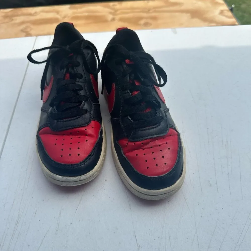 Nike Kids Black and Red Sneakers